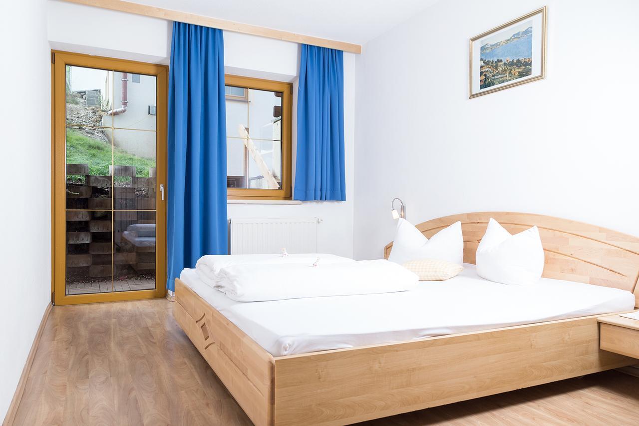 Kratzerwirt Apartments Нойштифт-им-Штубайталь Экстерьер фото